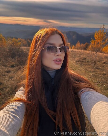 Scarlett Roxy art model img