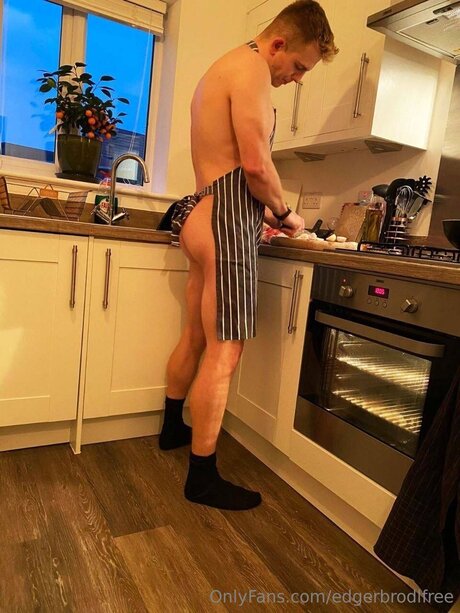 Edgerbrodlfree model high quality img