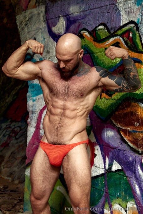 Edgerbrodlfree naked star images