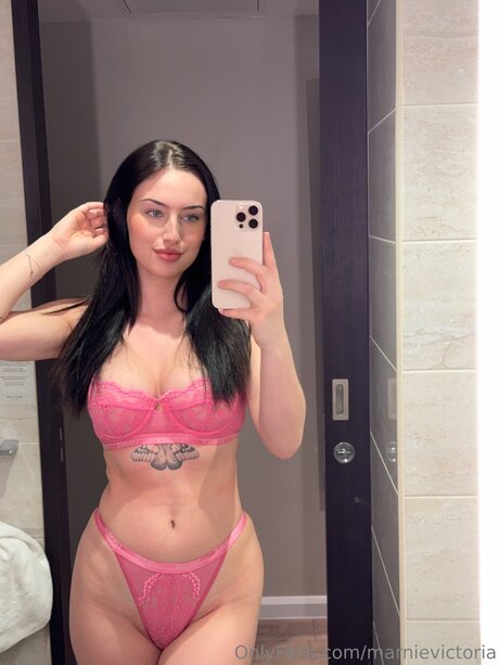 Marnievictoria pornstar naked pictures