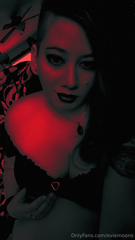 Eviemoons model high quality pictures