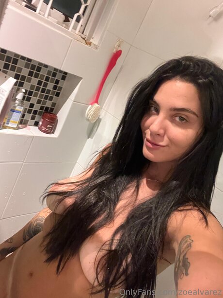 Zoealvarez model exclusive pictures