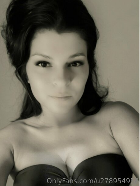 army milf onlyfans hot naked picture