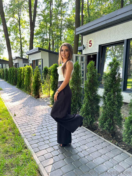 Abbyvibe nudes actress picture