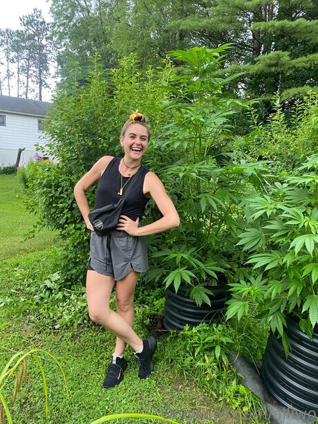 Alliwo xxx model picture