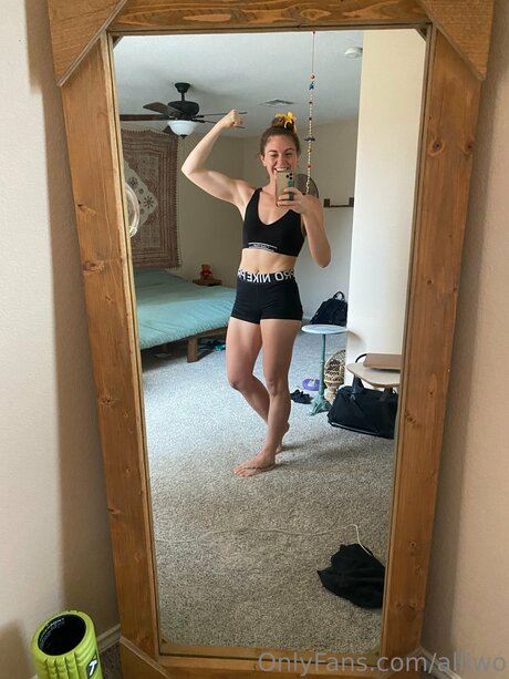 Alliwo high quality actress archive