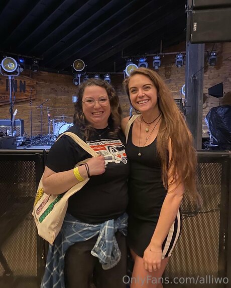 Alliwo hd actress pictures