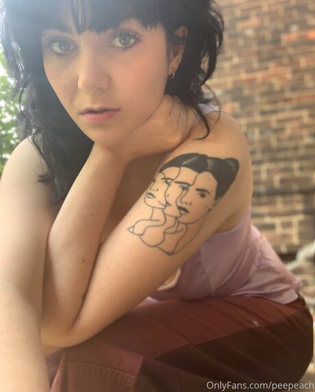 Peepeach pornstar high quality gallery