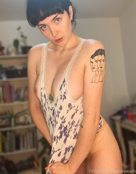 Peepeach pornstar naked pics
