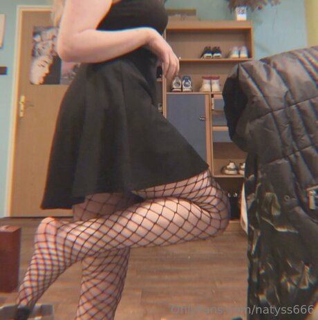 Natyss666 nude pornstar picture