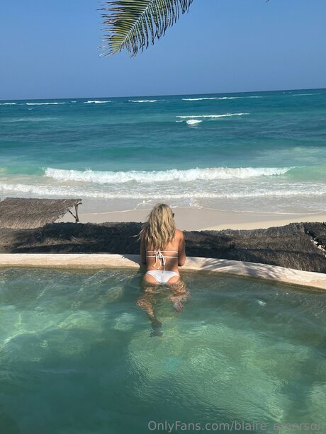 Blaire Emerson sexy star image