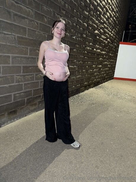 Pregnantmadz model art picture