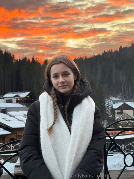 Miaabloom model nice archive