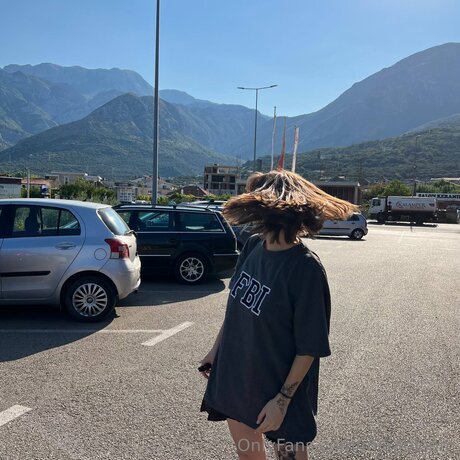 Miaabloom xxx actress pic