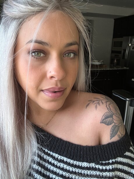 Makennalush perfect pornstar picture