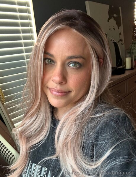 Makennalush star pretty img