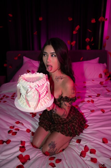 Carrotscake model porn image