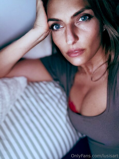 Lusisart adult model pic