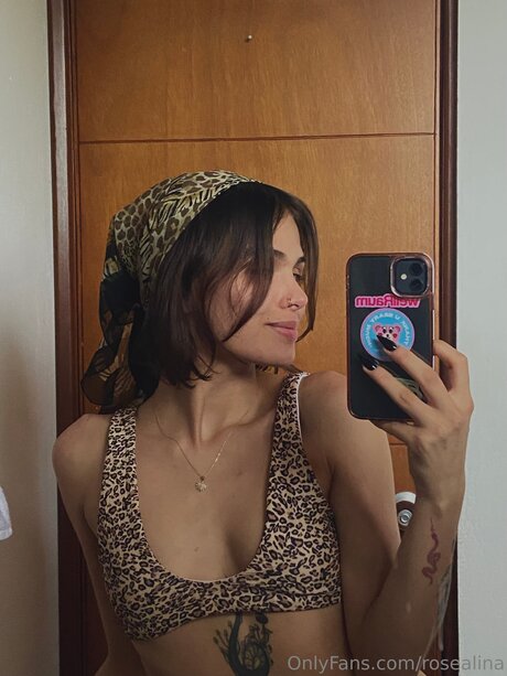 Rosealina perfect star pics