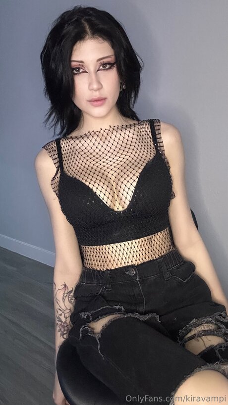 Kiravampi porn model pictures