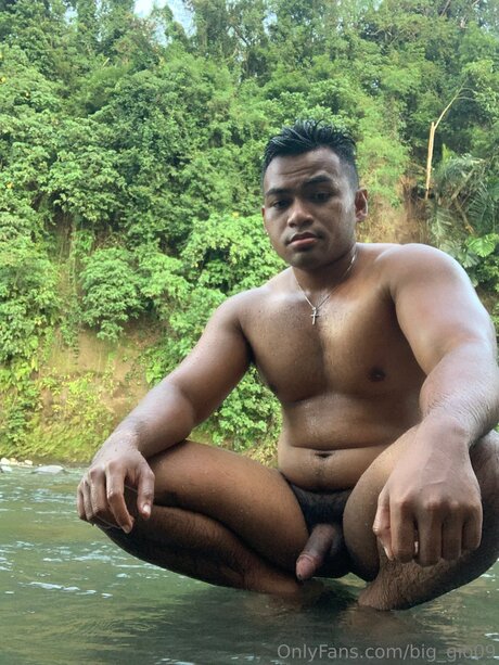 Big Gio09 model adult img
