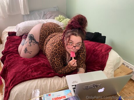 Foxxxy Sybil pornstar erotic gallery