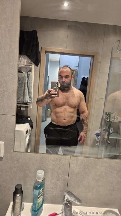 Heavyduty1 model pornographic picture