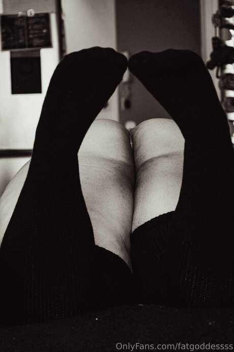 Fatgoddessss naked model img