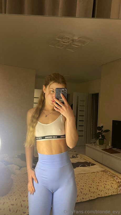 Cute Blonde Evy sexy star pictures