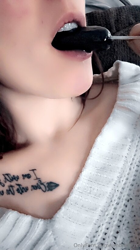 Umbrafaux nudes actress gallery