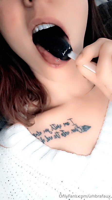 Umbrafaux nudes actress gallery