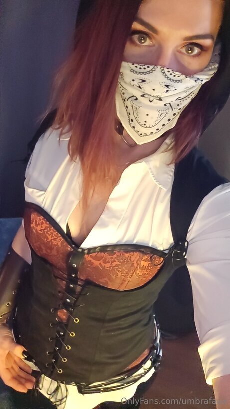 Umbrafaux model photo