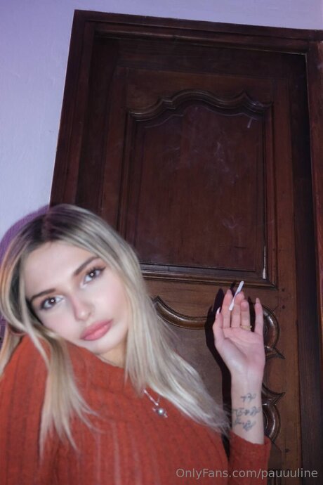 Pauuuline model sexy photos