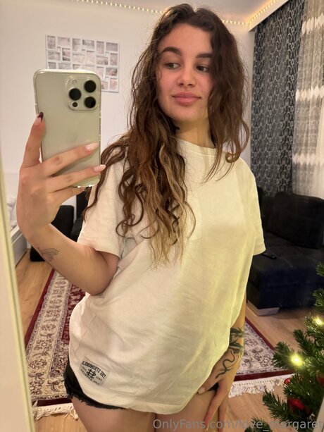 Gfdgdfgdg erotic model picture