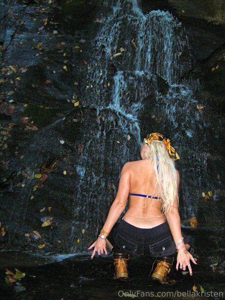 Bellakristen model art pics