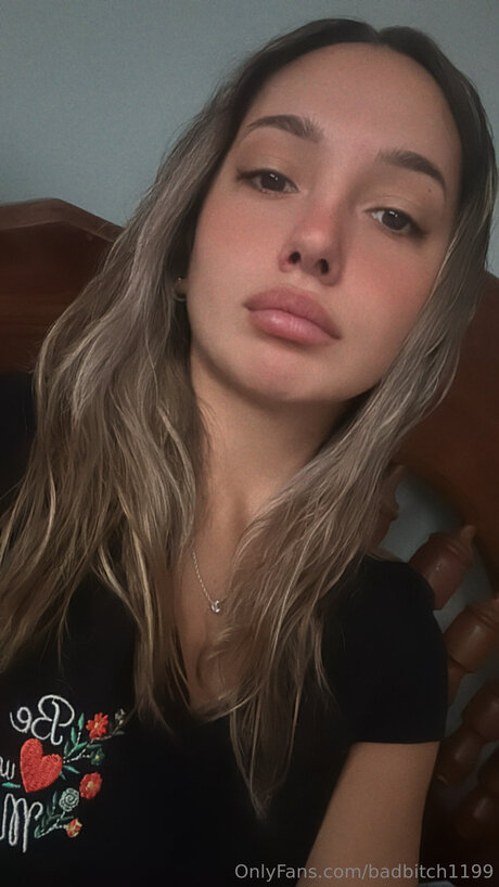 Badbitch1199 free model pic