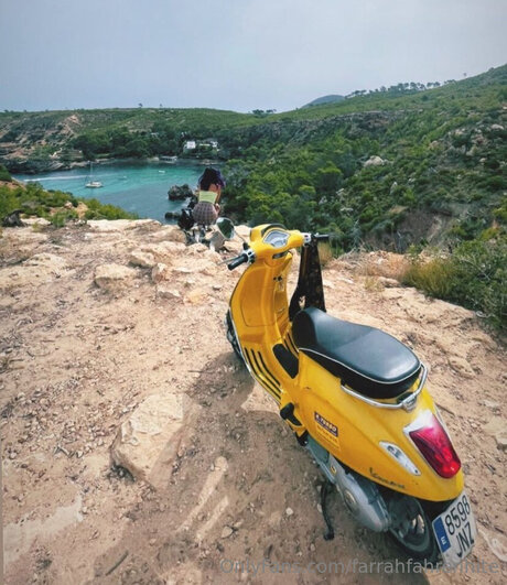 Farrahfahrenhite star perfect pictures