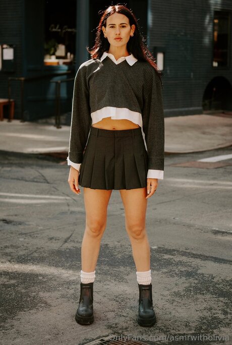 Asmrwitholivia pornstar pic