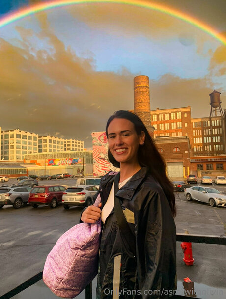 Asmrwitholivia star pretty photos