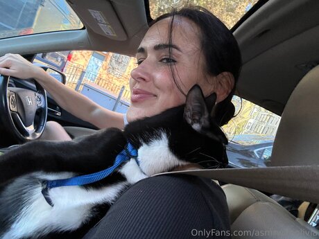 Asmrwitholivia hot model images