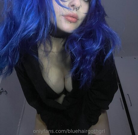 Bluehairgothgrl star sexy pic