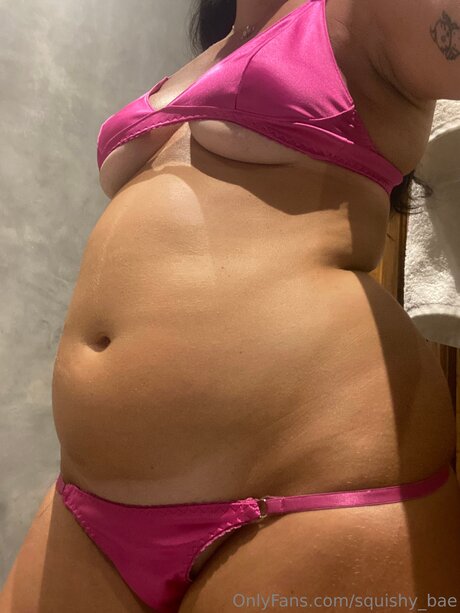 Squishy Bae erotic model photos