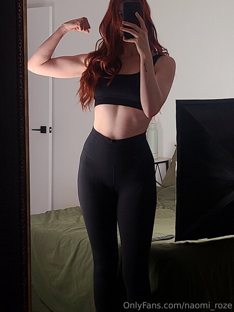 Naomi Roze erotic actress pics