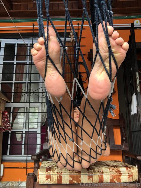 Giladyvip naked star picture