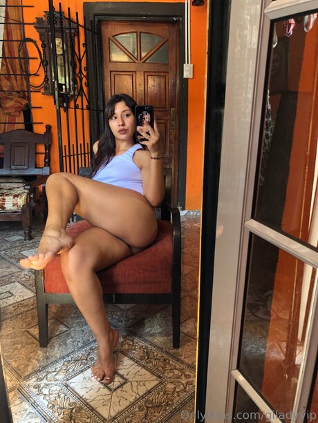 Giladyvip model high quality picture