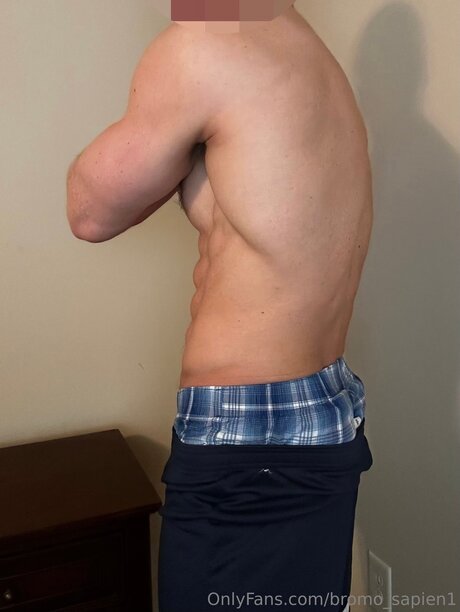 Bromo Sapien1 star nude photo