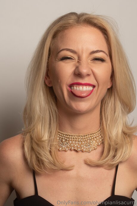 Olympianlisacurry model pornographic picture