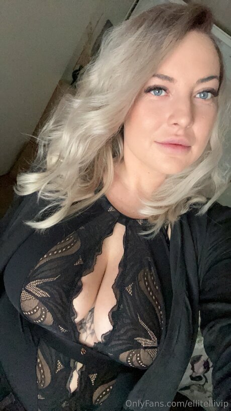 Ellitellivip sexy star pic