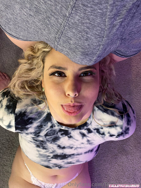 Tallbtchdiaries pornstar naked pic