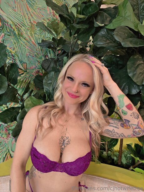 Cjhotwifefree star top images